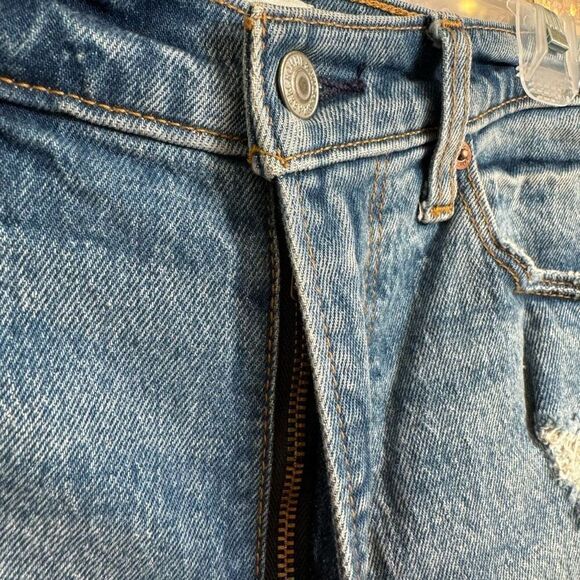 Abercrombie & Fitch Distressed High Rise Curve Love Mom Shorts 6/28 - Picture 6 of 7
